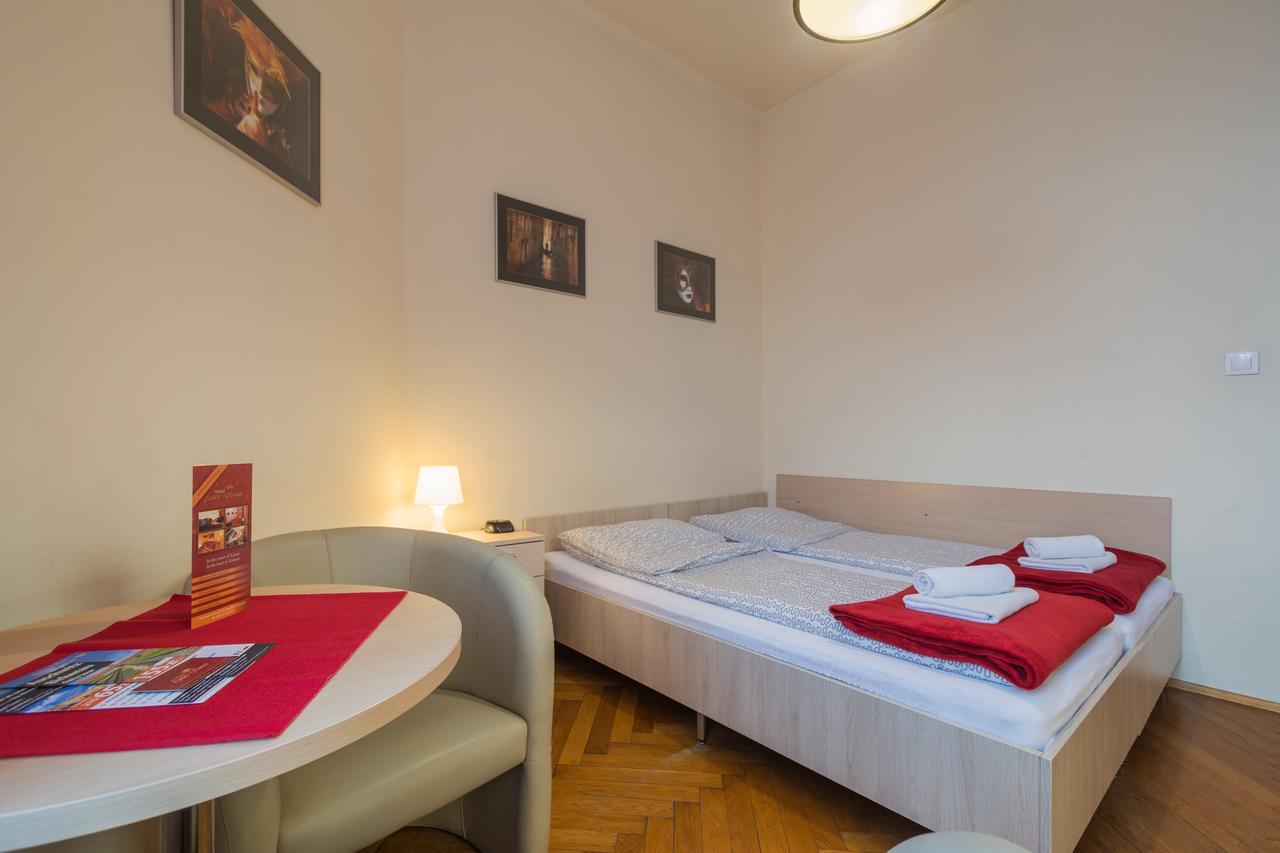 Euro-Room Rooms & Apartments Kraków Exteriör bild