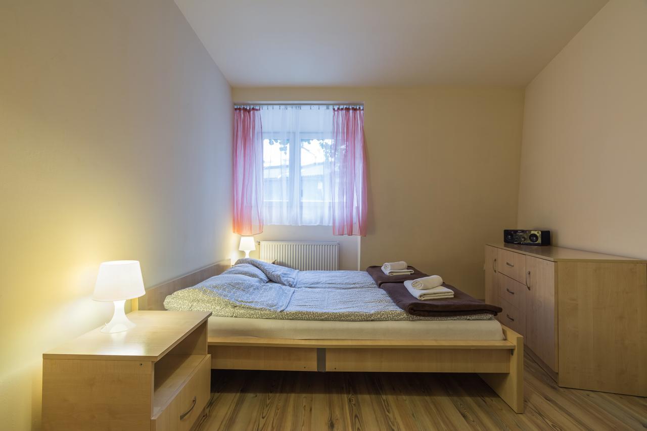Euro-Room Rooms & Apartments Kraków Exteriör bild